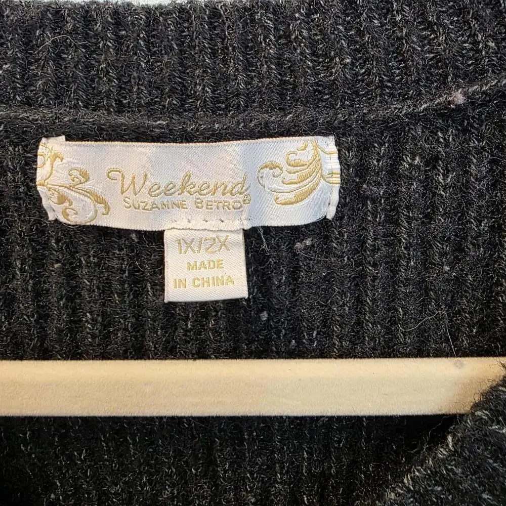 Weekend Suzanne Betro Women's Black and Red Striped Sweater Size 1X/2X - Picture 2 of 6